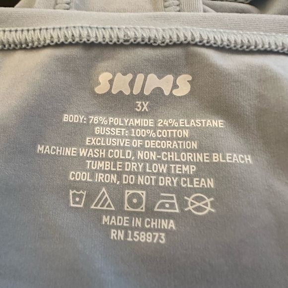 Skims 3 pairs Fits everybody cheeky thong in sky blue NWT - Picture 6 of 8